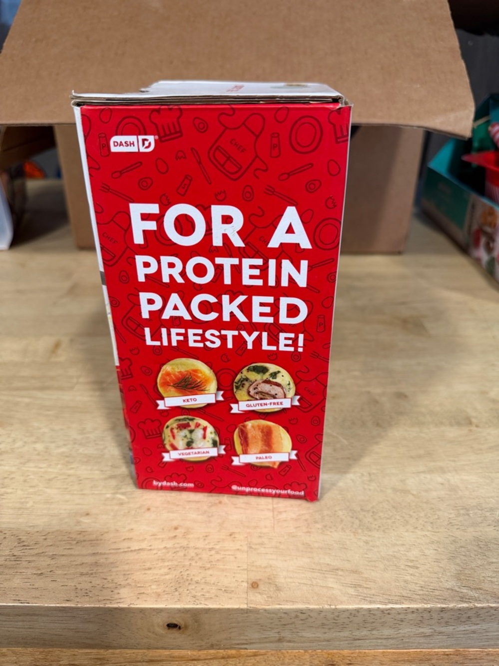 Ash Dash Egg Bite Maker in Red & White Packaging (1) - Picture 2 of 3